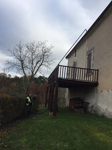 Gutter inspection and cleaning SkyVac - 14metre SkyPole